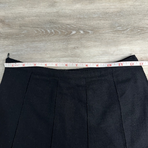 Dianne Von Furstenberg Pleated Black Skirt, Size 2 - Picture 6 of 7